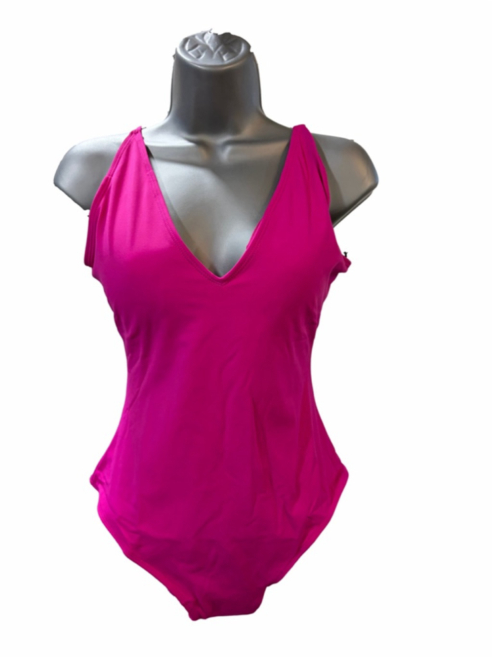 NWT TA3 Plungey in pink size large short retails $178